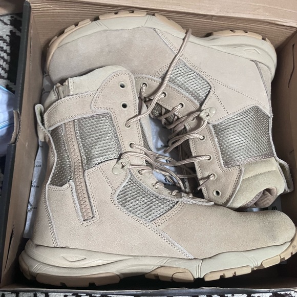 Tac assault boots and maelstrom boots - Picture 2 of 2